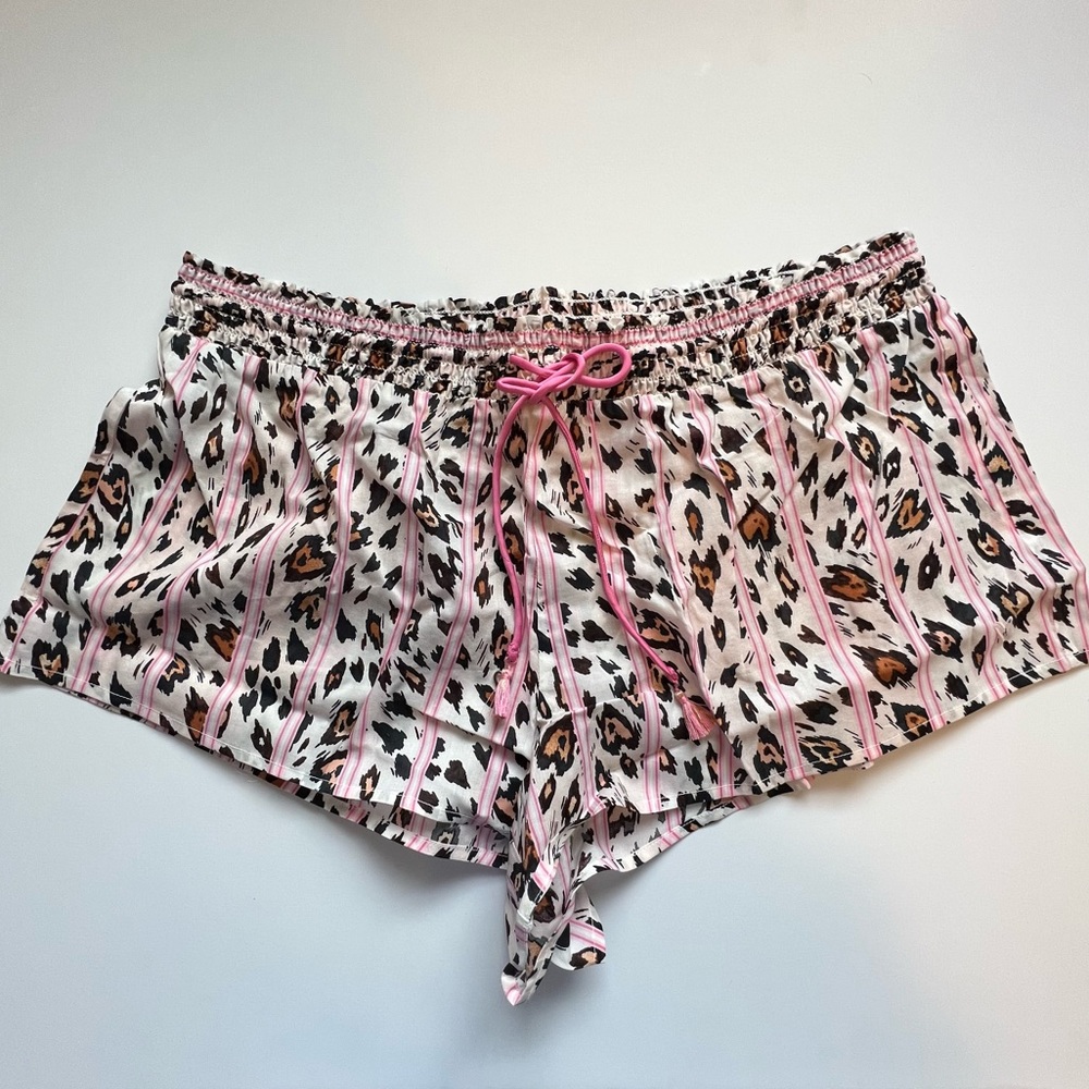 Victoria's Secret Lightweight Shorts Pink Striped Leopard Heart XL or L NEW